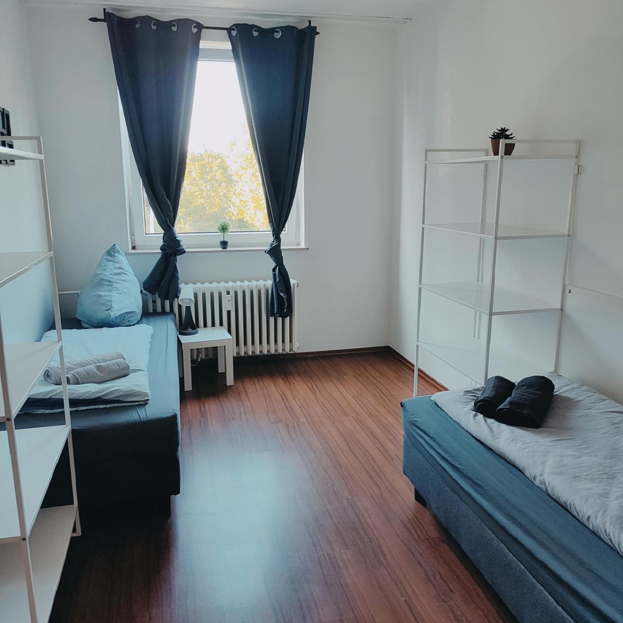 Ferienwohnung Monteurwohnung Messewohnung Duisburg Sued Grenze Duesseldorf 6 Personen Bagian luar foto