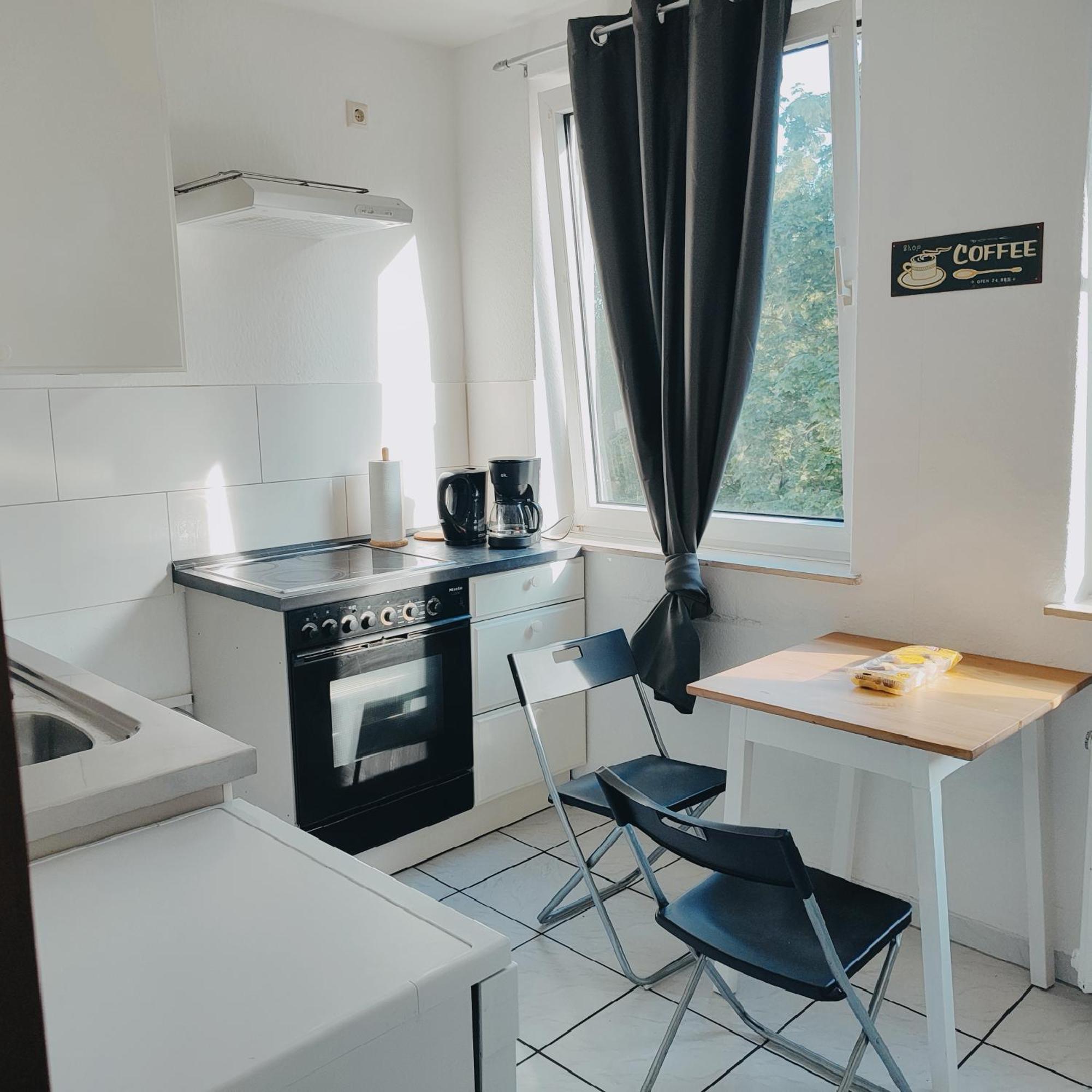 Ferienwohnung Monteurwohnung Messewohnung Duisburg Sued Grenze Duesseldorf 6 Personen Bagian luar foto