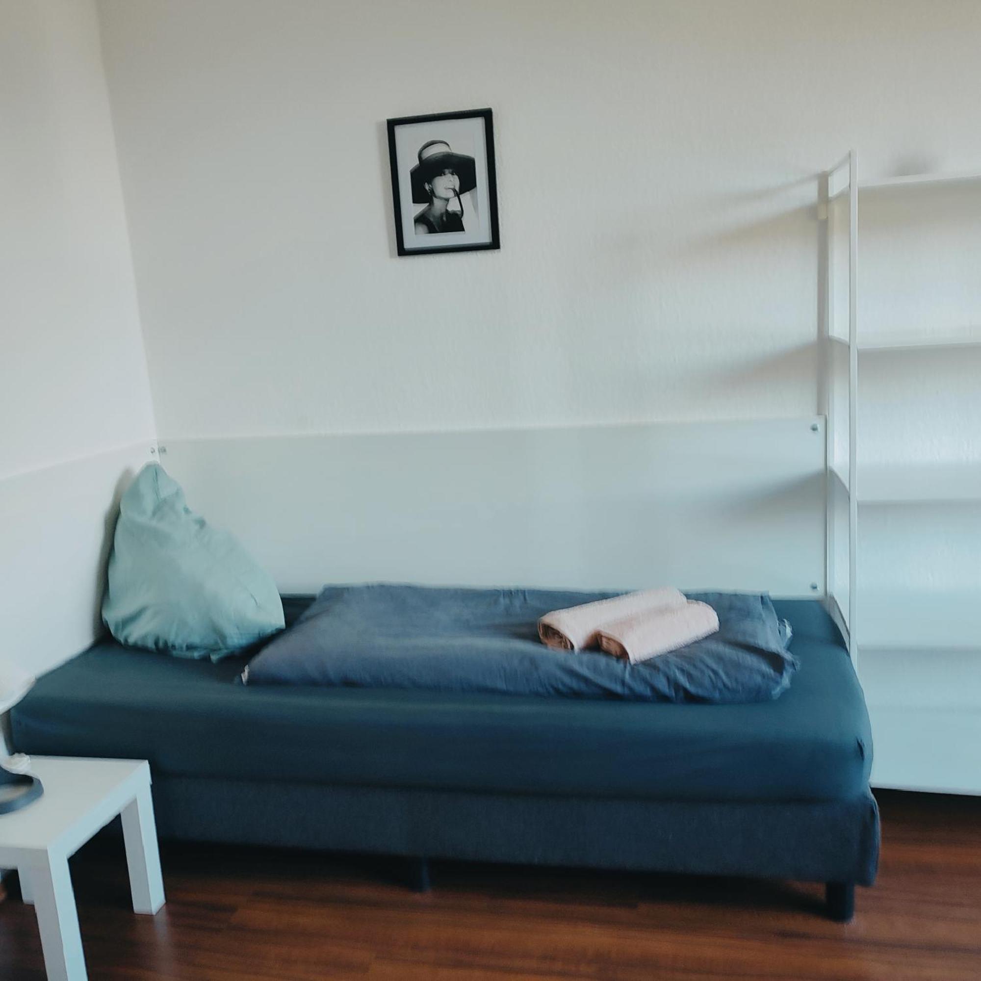 Ferienwohnung Monteurwohnung Messewohnung Duisburg Sued Grenze Duesseldorf 6 Personen Bagian luar foto